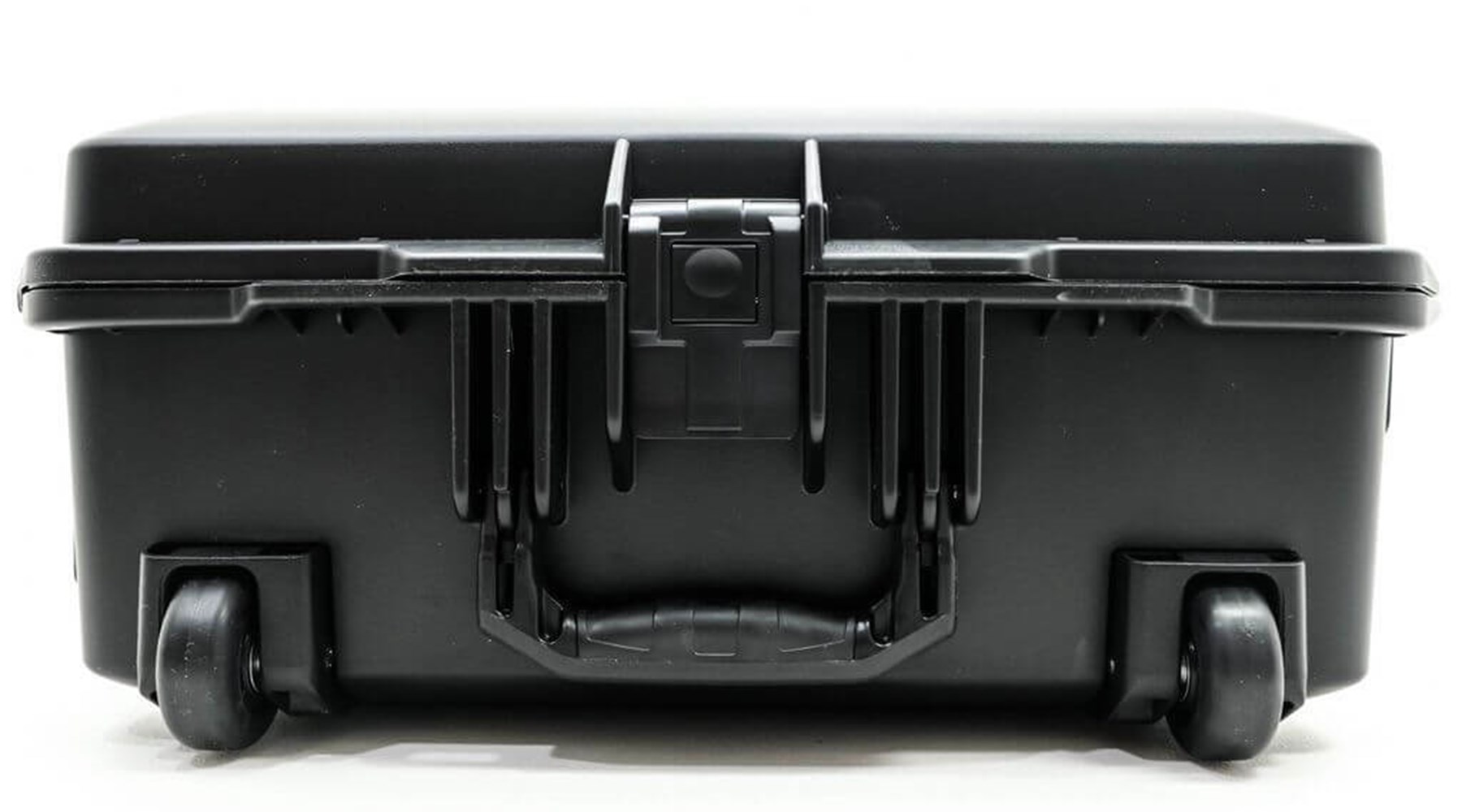 black peli case closure